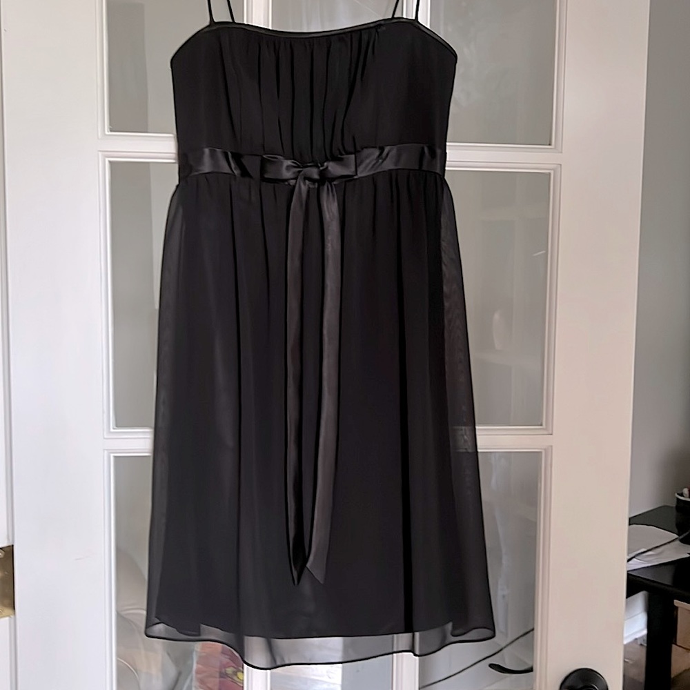 Jessica McClintock mini Black dress. Size 2 with black satin bow. Lined